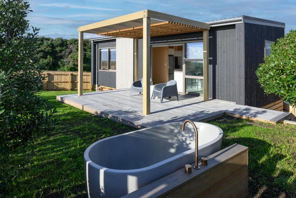 Old Beach Pods, Te Moana, Waikanae