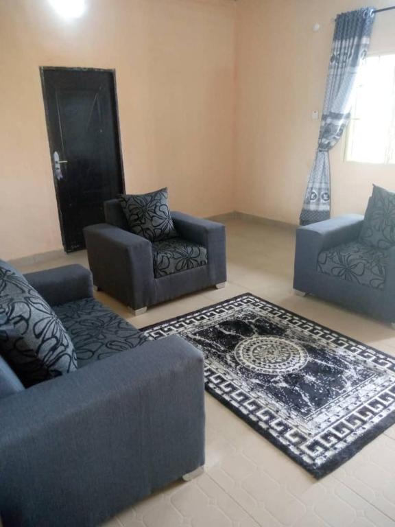 EDEK guest HOME, Mama