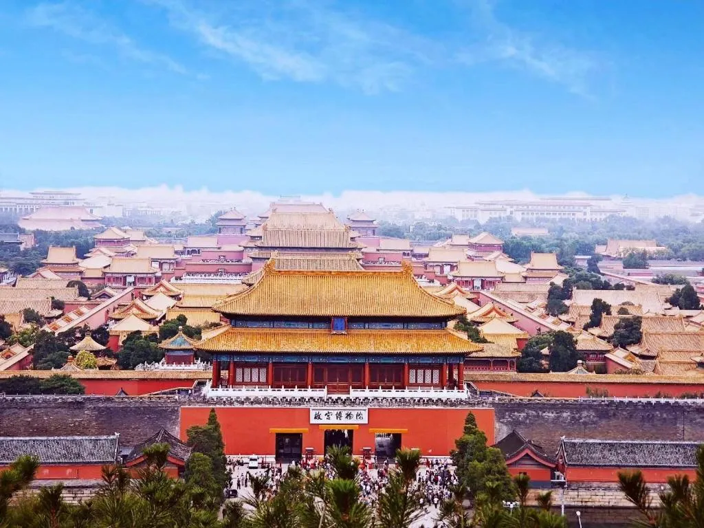 base-Beijing Sanlitun Serviced Apartment-Close to Forbidden City, Tian'anmen Square &Bike rental &Subway Line 2&3&17 &Free coffee &Washing machine, Kitchen &English speaking &High speed free WiFi &Robot, hotel in Beijing