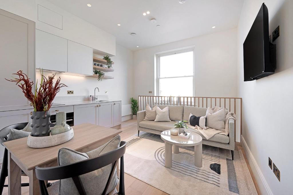 Chic Loft-Style Studio in Earls Court, Londýn
