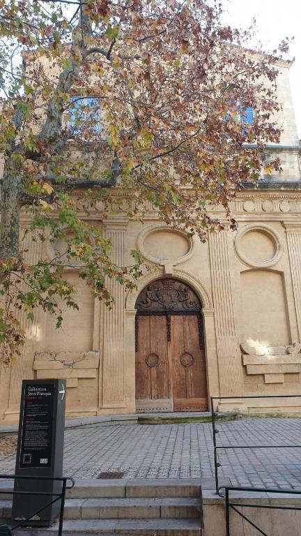 City break in old center Aix! - 3