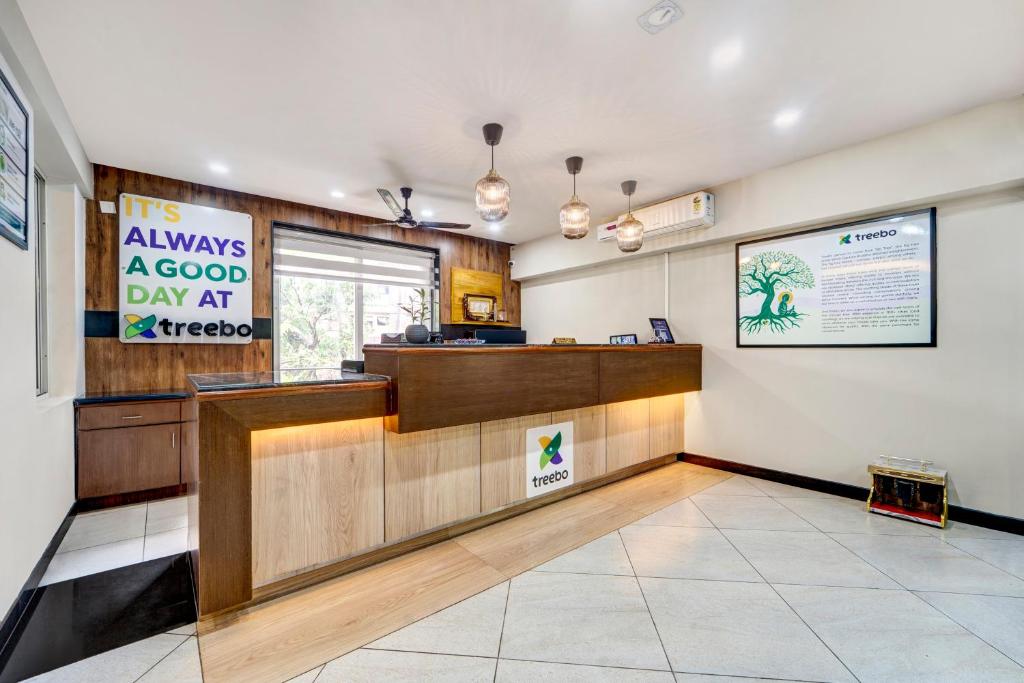 フロント・ロビー