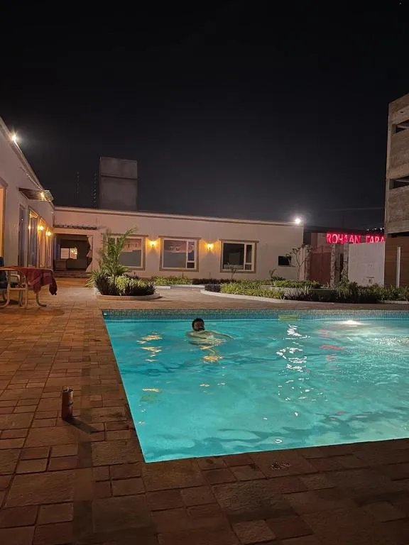 Grand Blu Hotel, hotel in Hyderabad