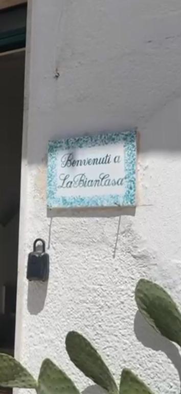 Una Biancasa - 2