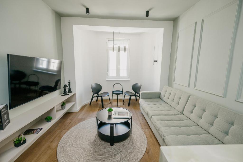 City Center Design Apartments - 4
