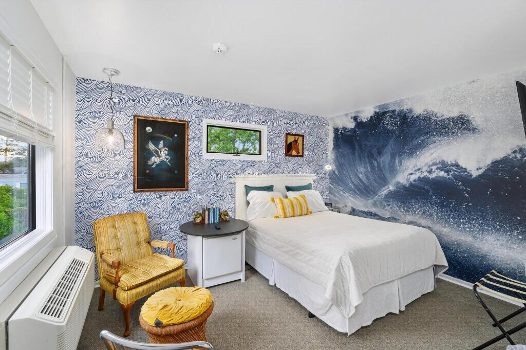 Assateague Inn 213-2R, Deep Hole