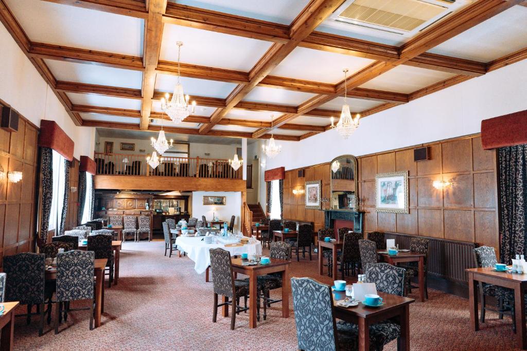 The Royal Lion Hotel photo 4