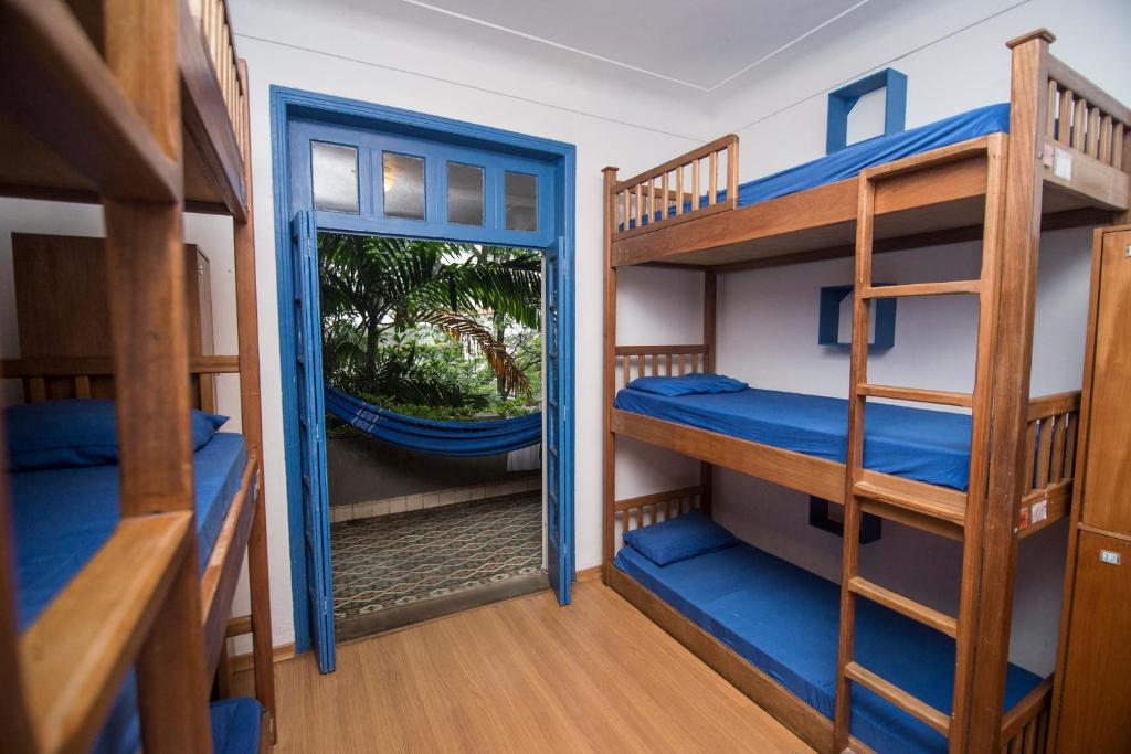 Bed in 9-Bed Mixed Dormitory Room with Balcony
