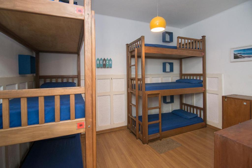Bed in 6-Bed Mixed Dormitory Room with Air Conditioning