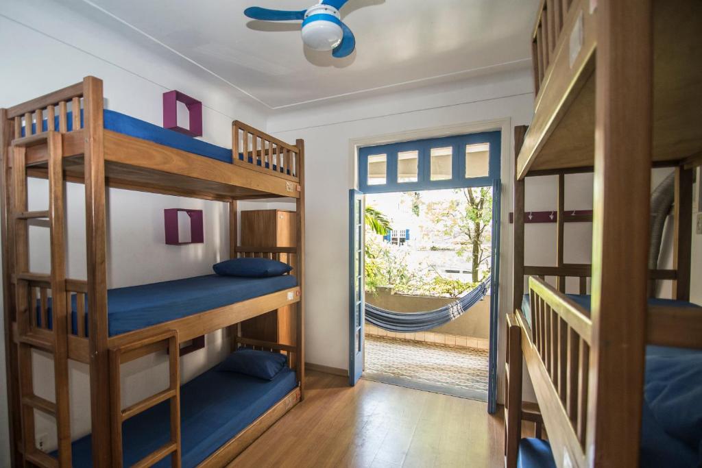 Bed in 6-Bed Female Dormitory Room with air conditioning