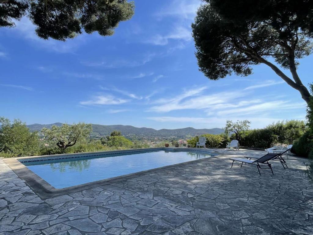 Maison T4 avec Piscine Privée – Bormes-les-Mimosas - FR-1-308-209 - 2