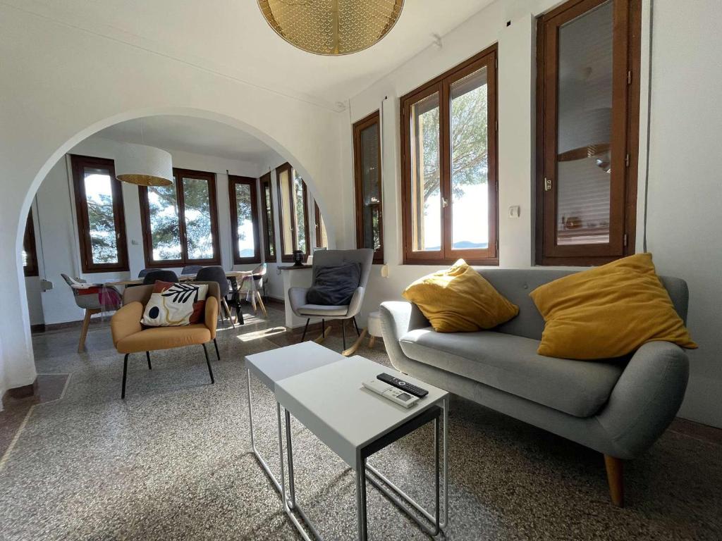 Maison T4 avec Piscine Privée – Bormes-les-Mimosas - FR-1-308-209 - 4