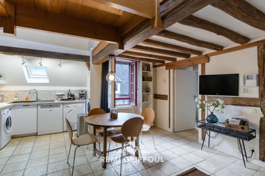 L’Escalier d’H 3 Duplex Central Honfleur Charm & Family - 4