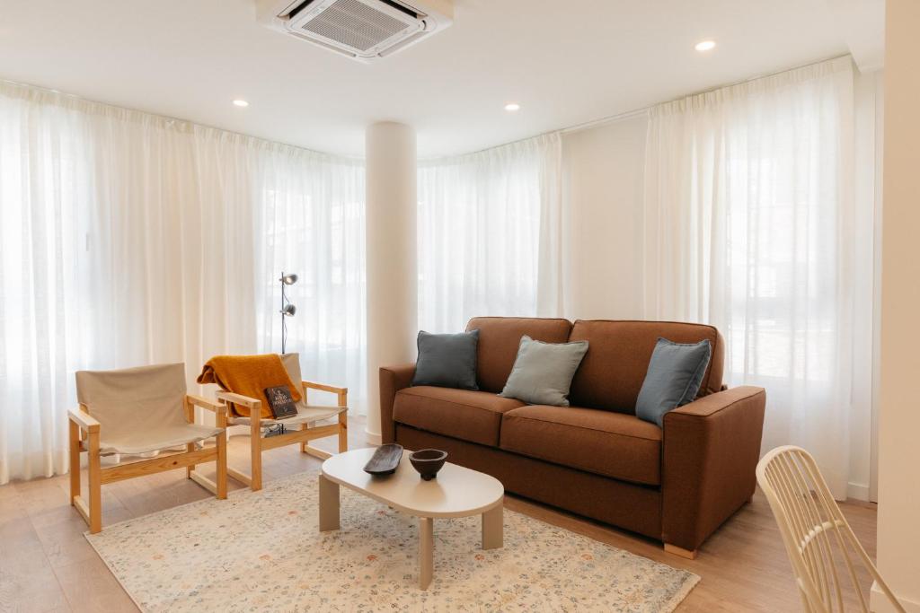 Doce de Colón Requena, Requena