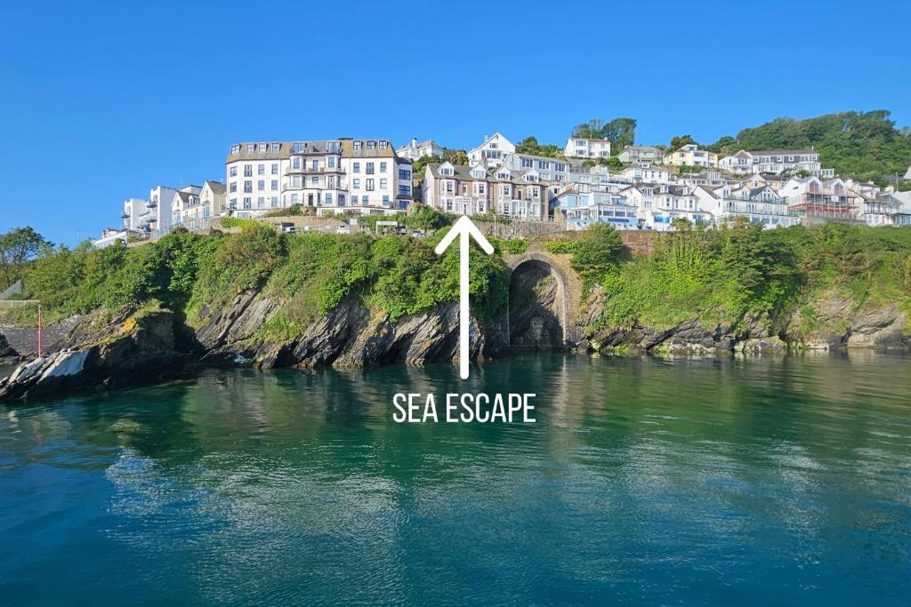 Sea Escape, Looe