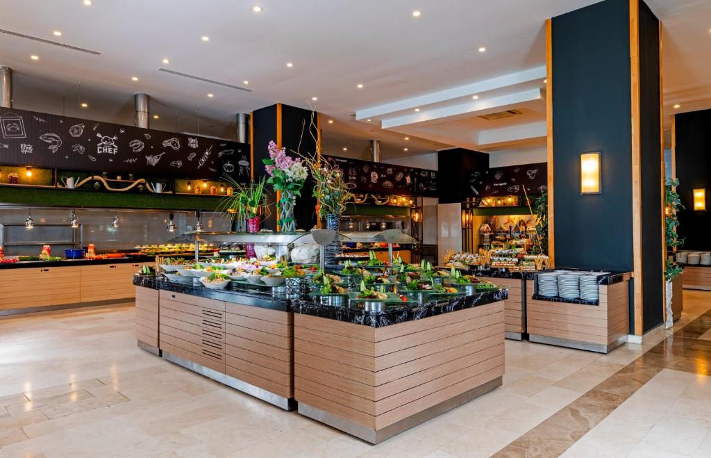Sealight Resort Hotel — Restaurant & bars in Kuşadası, Aydin