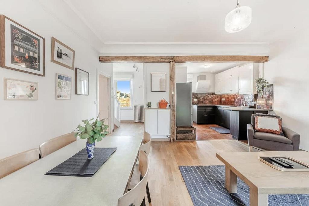 Thabor, beau duplex, 2 chambres - 3