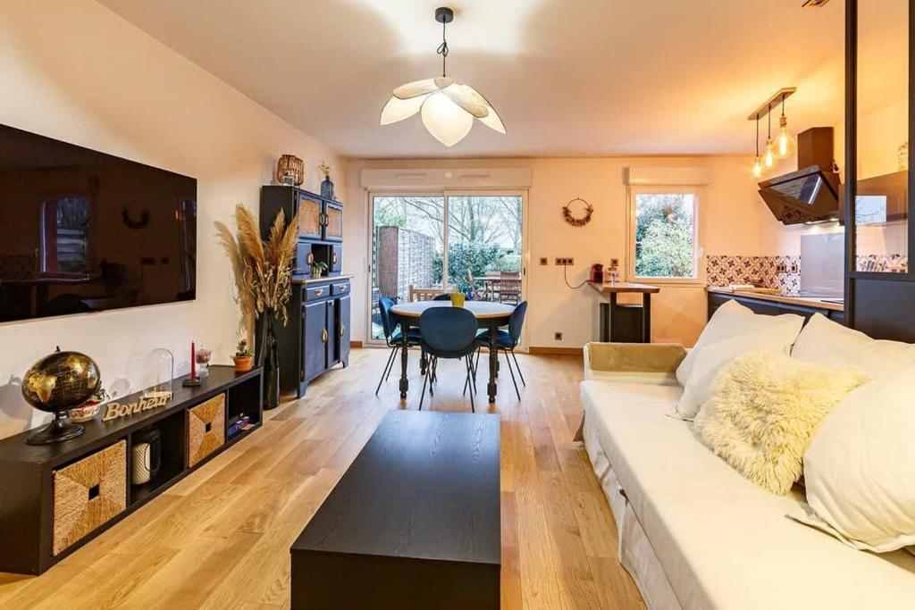 Le Saint Cyr - bel appartement, parking & terrasse - 3