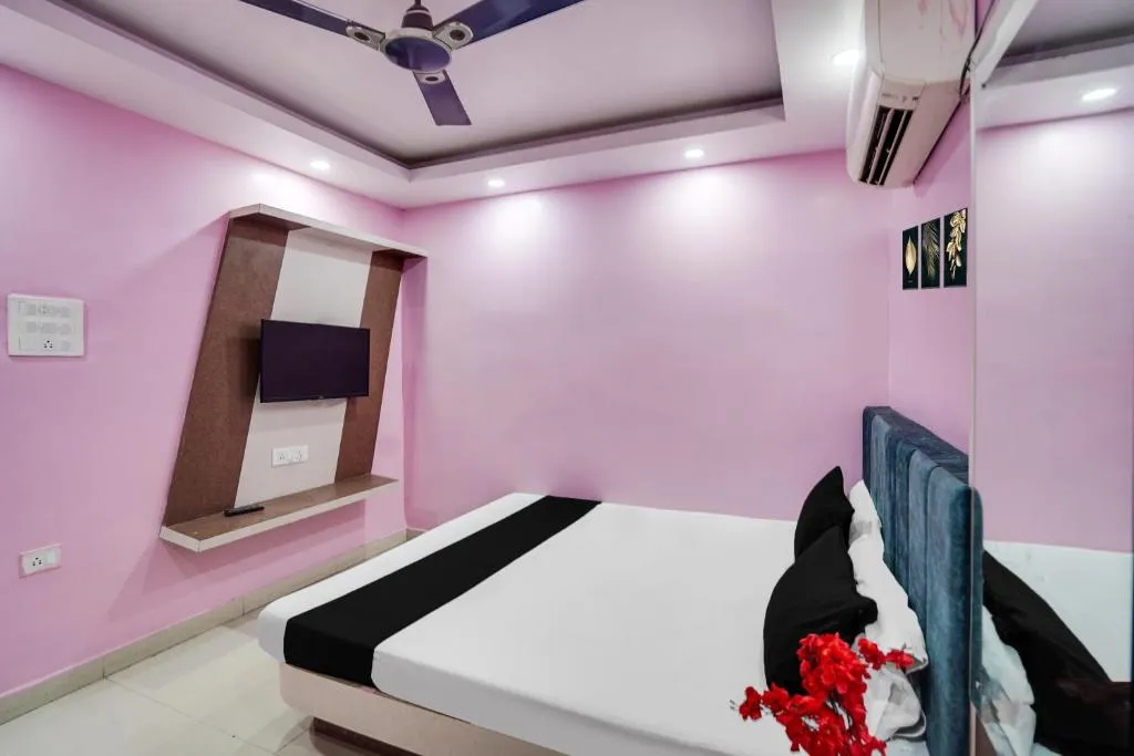 Super Townhouse Butler Road Near Maripur Chowk，位于穆扎夫法尔普尔的酒店