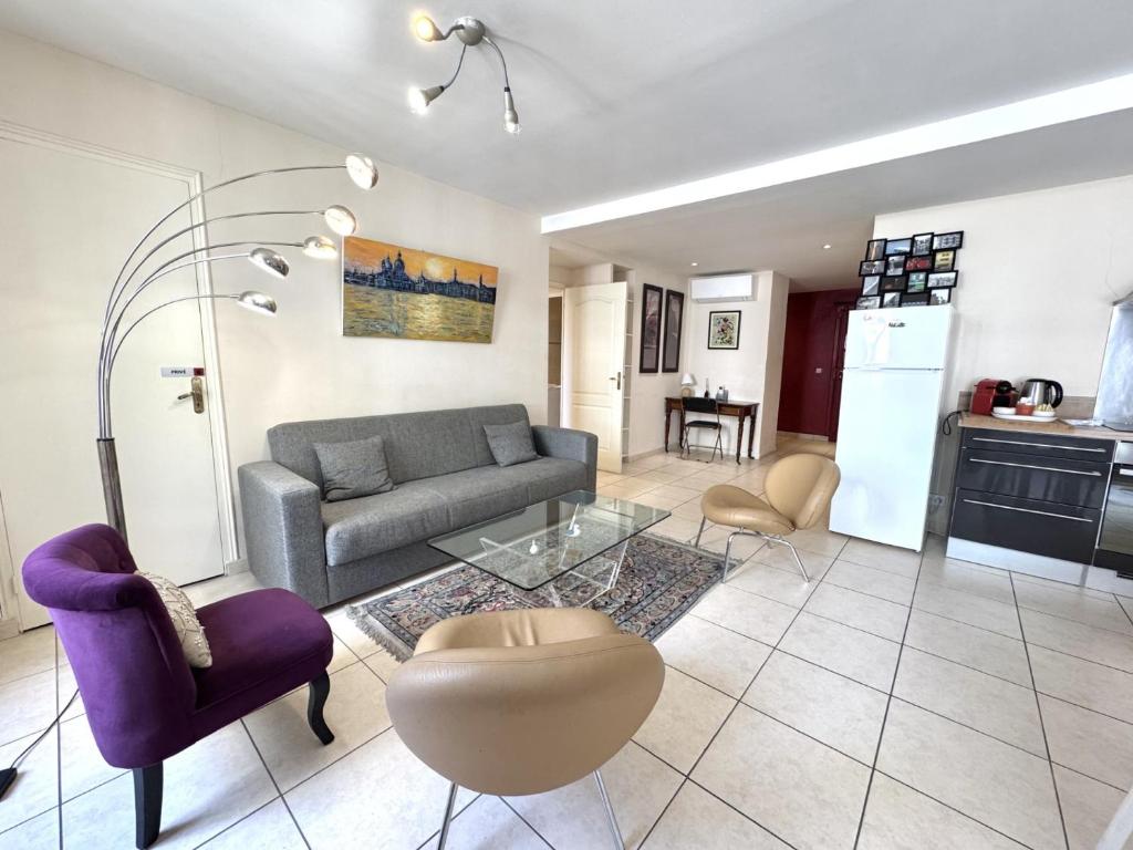 ApartHotel Riviera - Hotel des Postes 2 - City center Massena - 2