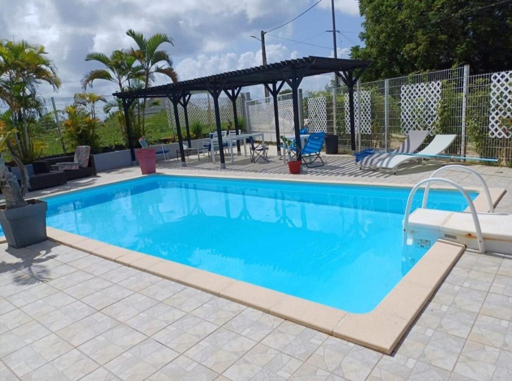 Baltasia - Gîtes T2 Sainte-Anne avec Piscine, Sainte-Anne