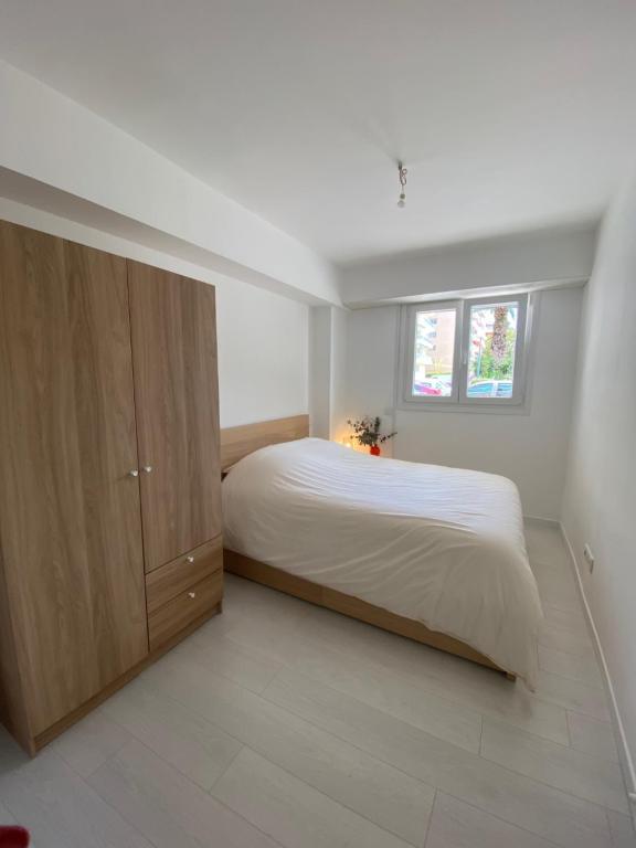 Appartement rénové - Chambre double - Parking - Climatisation - 10 min de la plage - 3