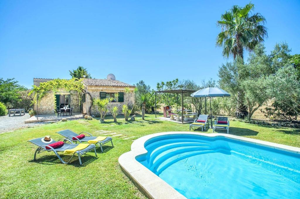 Villa Can Canaveret by Villa Plus - 1