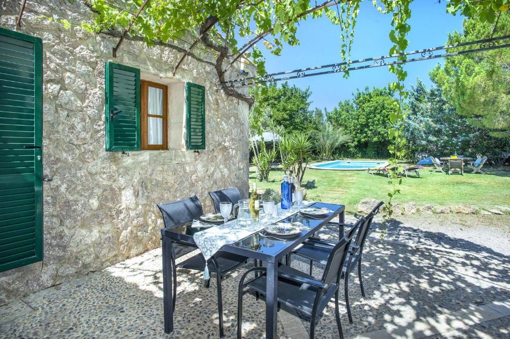 Villa Can Canaveret by Villa Plus - 3