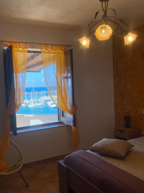Baia Marina Suite with private jacuzzi - 5
