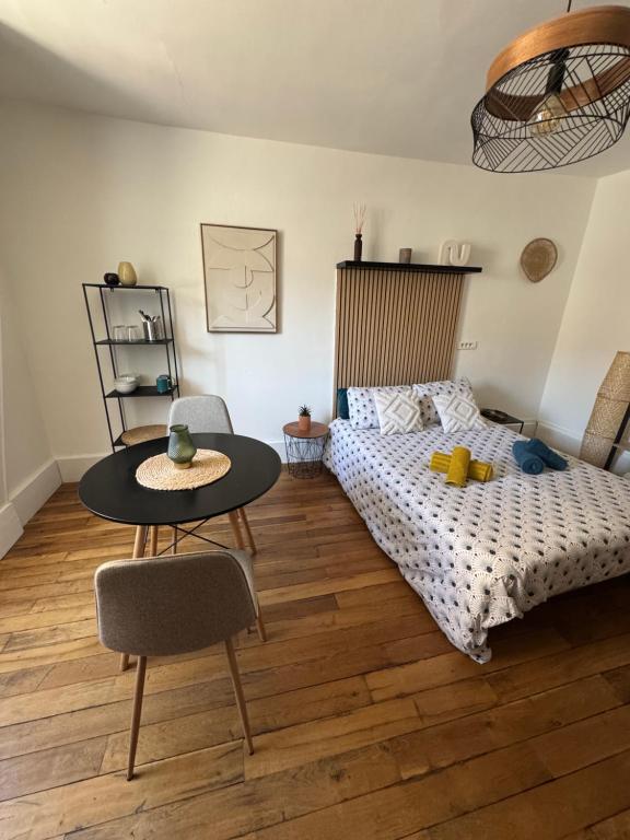 Charmant Appartement au Coeur de Bourges 24 - 2