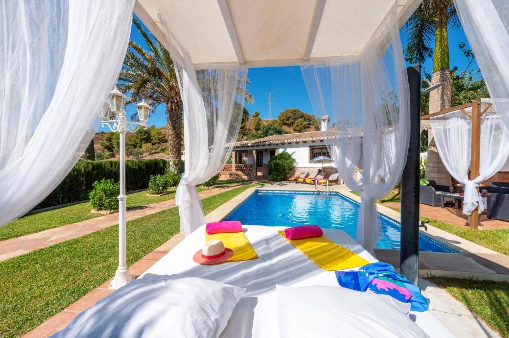 Villa Damian by Villa Plus - 3