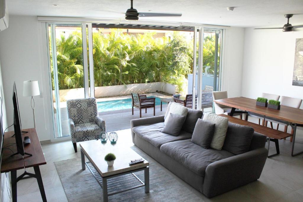 Three New Beautiful Villas In Punta Cala - 1