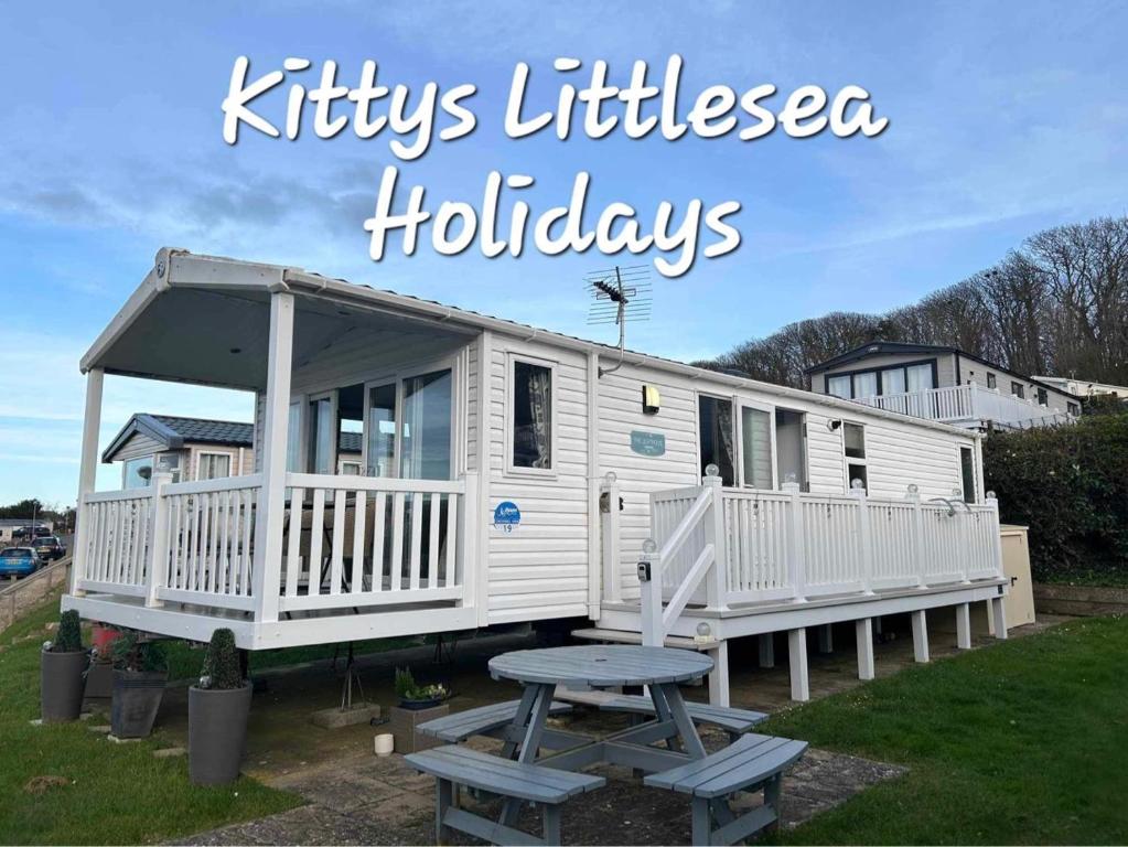 The Lighthouse Caravan, Wyke Regis