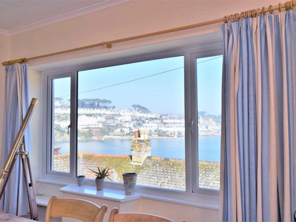 3 Bed in Polruan PC049, Fowey