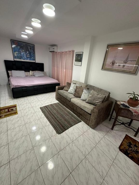 Estudio independiente, full equipo en excelente zona de Caracas - 3