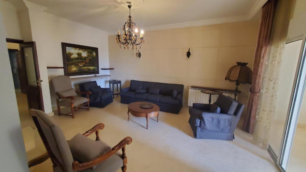 Apartment 201, Al Ghuwayyāt