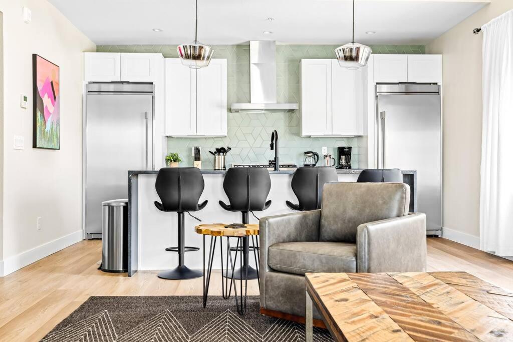 The Golden House 1 Block to Main St, Golden