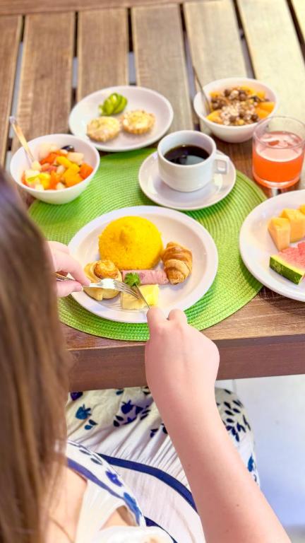 Alimentos e Bebidas