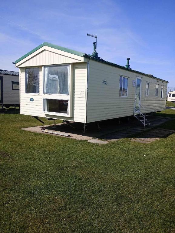 Lucy's Retreat, Barmston