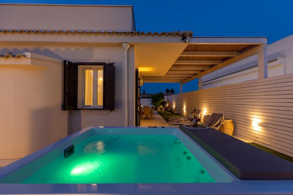 Villa Teresann con Jacuzzi riscaldata - 3