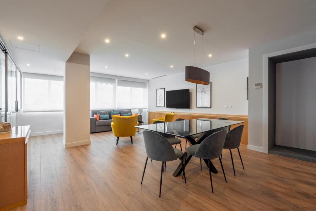 Bright Stylish - 2Bedrooms 2Baths - Salamanca - 2