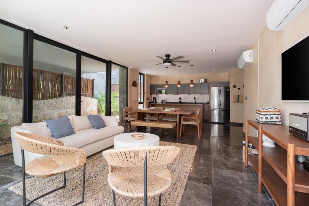 Humana Luxury Suite Private Pool & Huge Terrace - 5