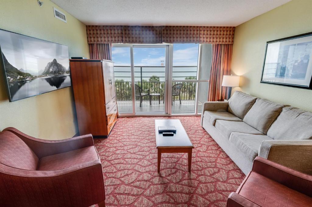New 1 BR Ocean Front Views and Poolside Paradise, Myrtle Beach