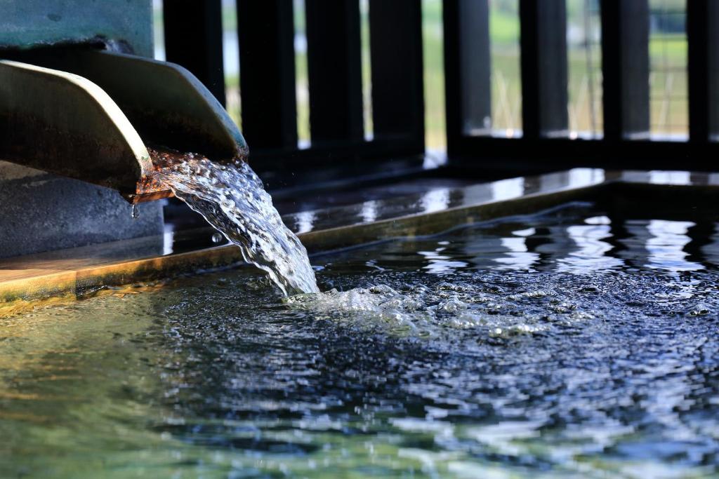 Hot spring bath
