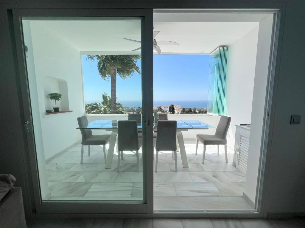 Duplex Penthouse 2 Living Rooms 3 Double Bedroom 4 Beds 4 Terraces Outstanding Sea & Mountain views - 2