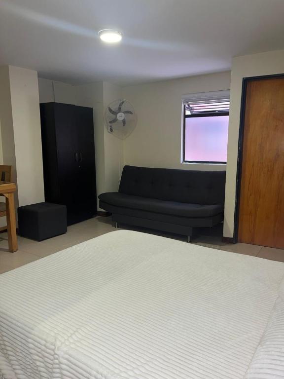 Apartaestudio laureles 301 - 3