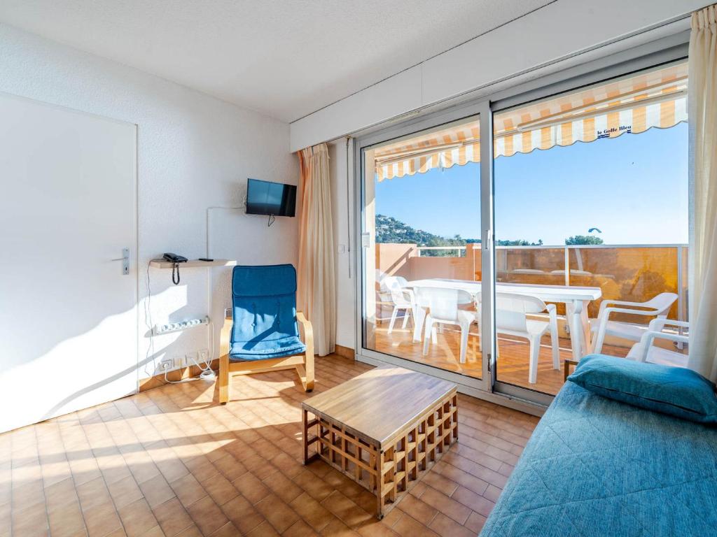 Appartement 6 personnes avec Wi-Fi, vue mer depuis terrasse - FR-1-827-25 - 3