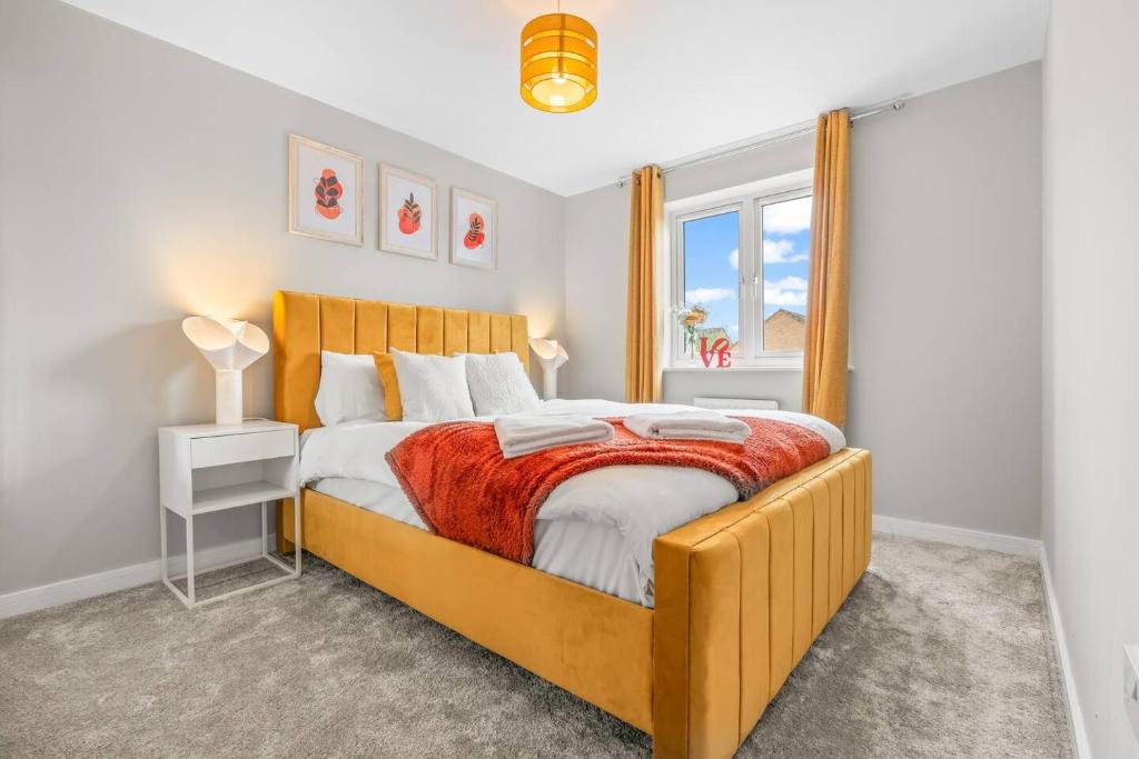 Modern 4-Bed Close to Jaguar Whitley & City Centre, Parkside