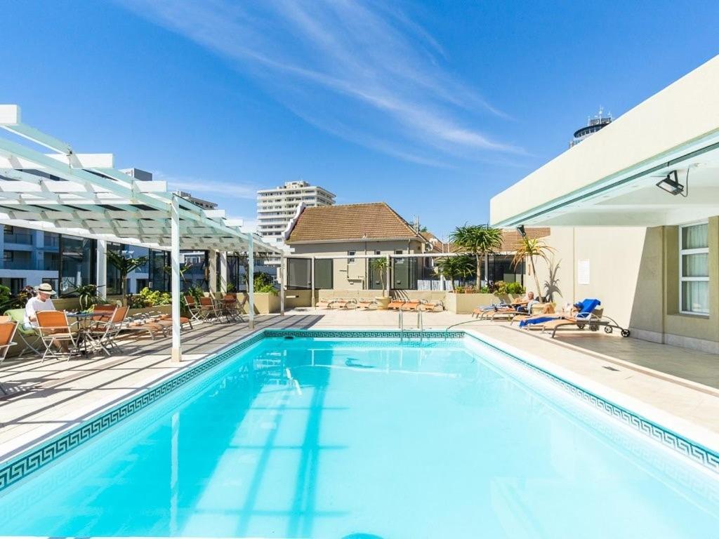 Apartment in Seapoint, Pool and free parking., Kapské Město