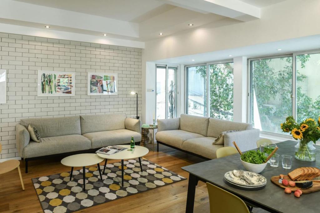 Country Vibes in North Tel-Aviv with Shelter by Sea N' Rent, Tel Aviv